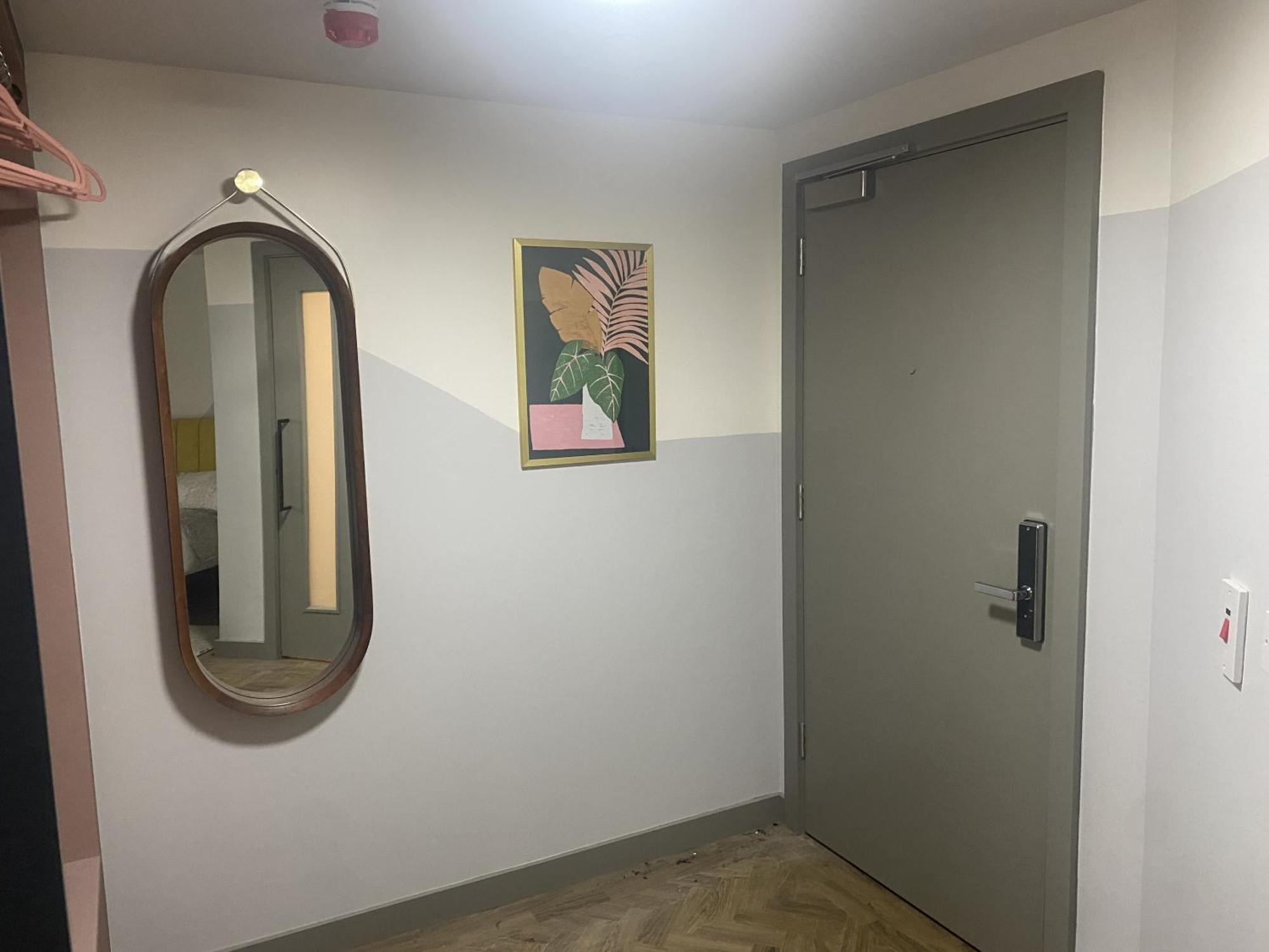 Отель Urban Pod *